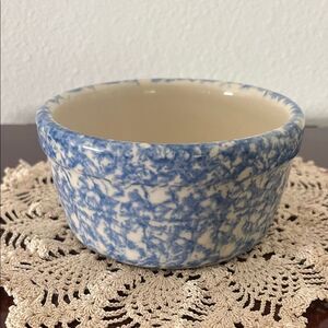 Gerald E. Henn Blue Spongeware Baking Small Casserole Dish Roseville Stoneware
